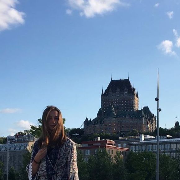 Meet your Posher, Anaïs - Picture 1 of 1